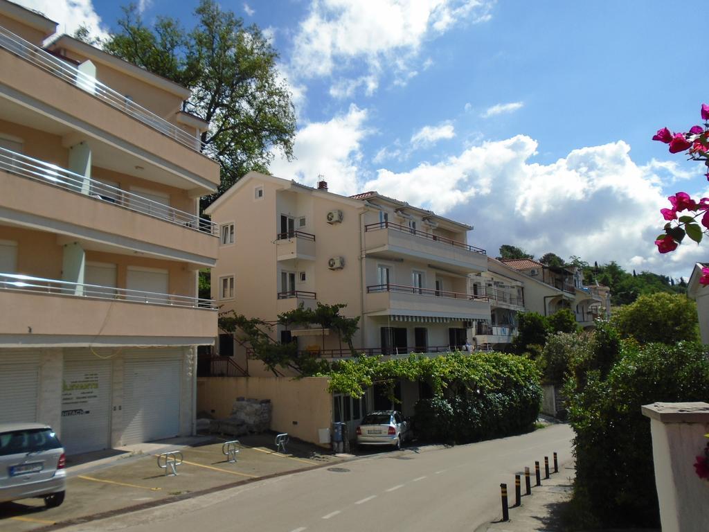 Apartments Kanli Kula Herceg Novi Exterior foto